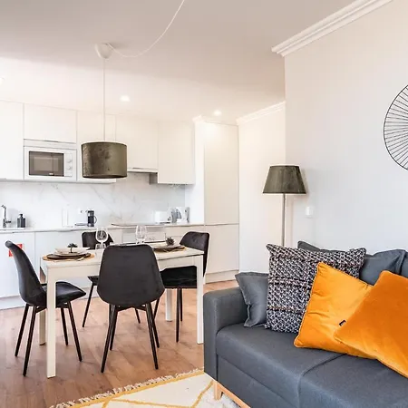 Akicity Santos Shine Apartment Lissabon